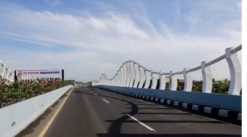 Prabowo Meresmikan Flyover Madukoro di Jalan Yos Sudarso Semarang 