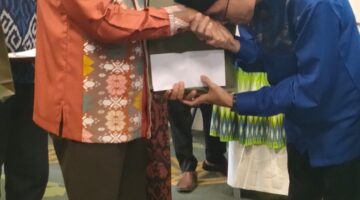 Bupati Lombok Tengah Lepas Kafilah STQH Nasional XXVIII 2025
